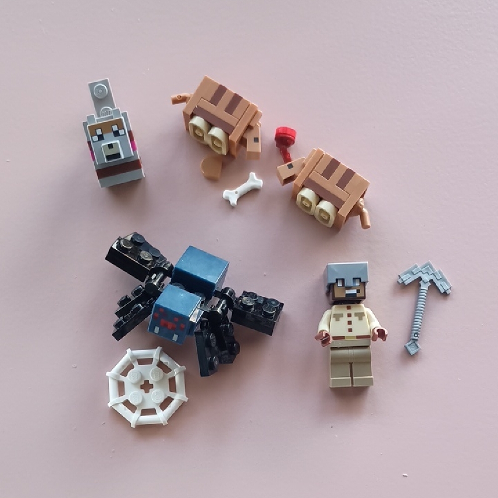 Lego Set - Picture 2 of 8